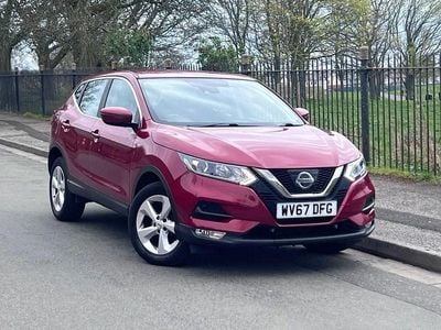 Used Nissan Qashqai Acenta 115 HP (84 kW) 2017 Red SUV