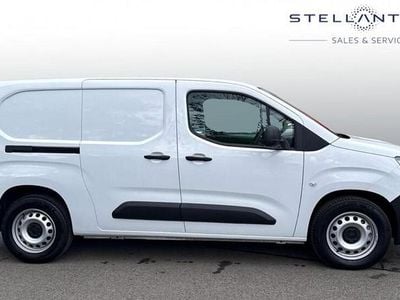 Used Citroën e-Berlingo 98 kW (134 HP) 2025 White MPV