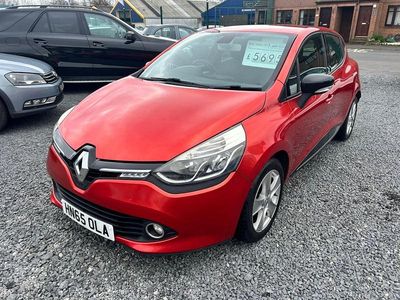 Used Renault Clio IV Dynamique 75 HP (55 kW) 2015 Red Hatchback