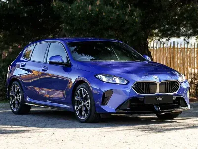 Begagnad BMW 120 M Sport 168 HK (123 kW) 2024 Blå Halvkombi