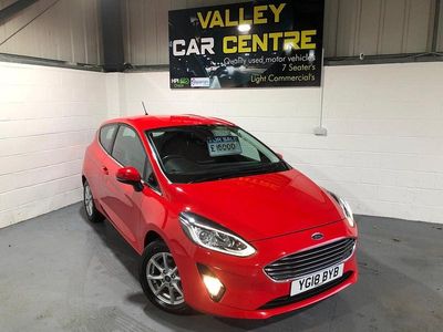Used Ford Fiesta Zetec 100 HP (73 kW) 2018 Red Hatchback