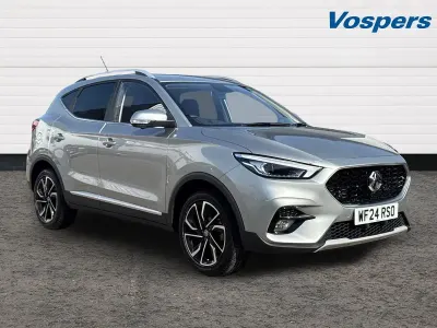 Używany MG ZS Exclusive 105 KM (77 kW) 2024 Srebrny Sedan/Limuzyna
