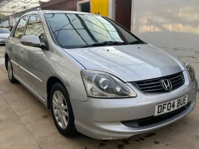 Używany Honda Civic Executive 110 KM (80 kW) 2004 Srebrny Hatchback