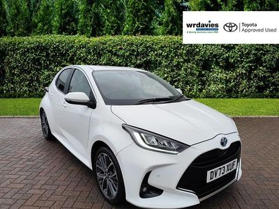 Used Toyota Yaris Hybrid 116 HP (85 kW) 2023 Pure white Hatchback
