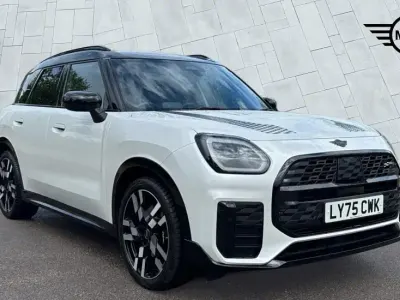Usado Mini Countryman Sport 215 CV (158 kW) 2025 Blanco SUV