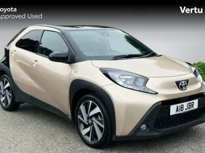 Used Toyota Aygo X 72 HP (52 kW) 2023 Ginger beige bitone (metallic paint) SUV