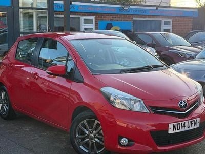 Used Toyota Yaris 2014 Red Hatchback