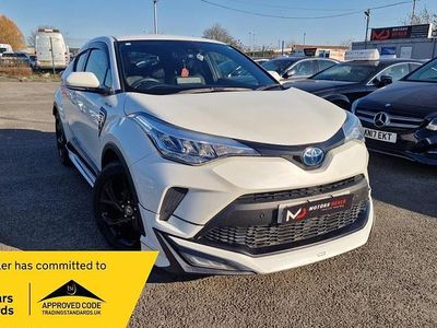 Used Toyota C-HR 122 HP (89 kW) 2019 White SUV