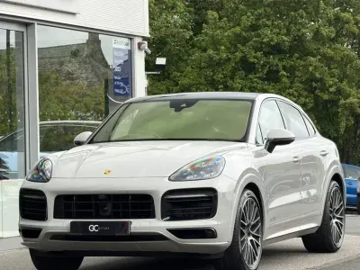 Usado Porsche Cayenne 460 HP (338 kW) 2022 Cinzento SUV