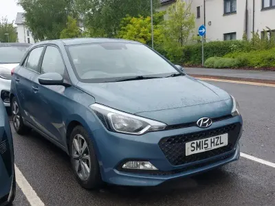 Used Hyundai i20 SE 84 HP (61 kW) 2015 Blue Hatchback