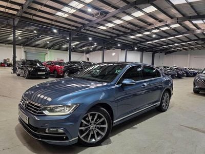 Used VW Passat R-line 150 HP (110 kW) 2018 Blue Sedan