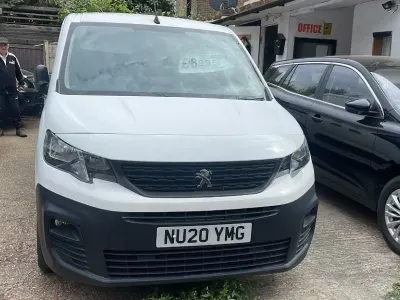 Used Peugeot Partner 131 HP (96 kW) 2020 White MPV