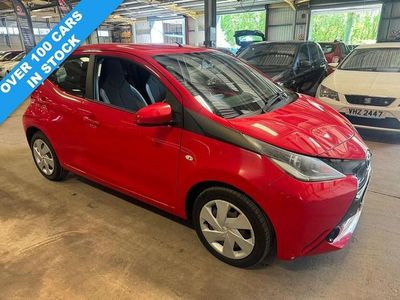 Used Toyota Aygo X-play 68 HP (50 kW) 2015 Red Hatchback