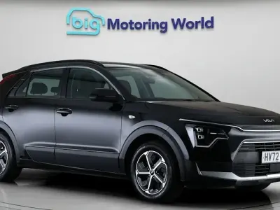 Gebraucht Kia Niro 141 PS (103 kW) 2022 Schwarz SUV