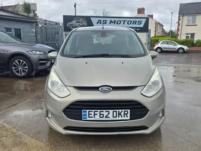 Gebraucht Ford B-MAX Titanium 105 PS (77 kW) 2013 Silber Van / Kleinbus