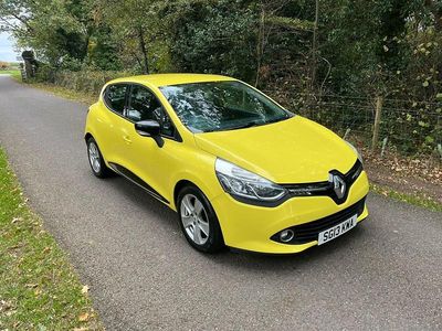 Used Renault Clio IV Dynamique 75 HP (55 kW) 2013 Yellow Hatchback
