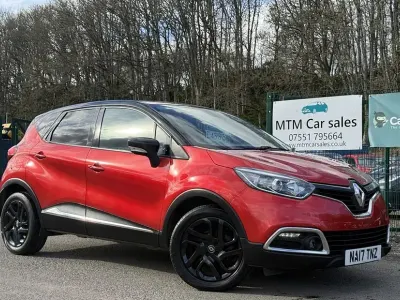 Used Renault Captur Dynamique 90 HP (66 kW) 2017 Red SUV