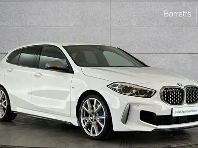 Usado BMW M135 Shadowline 302 CV (222 kW) 2024 Blanco Utilitario