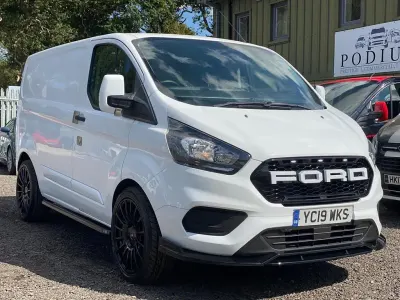 Used Ford Transit Custom 105 HP (77 kW) 2019 White Van