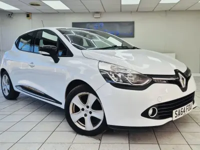 Begagnad Renault Clio IV Dynamique 75 HK (55 kW) 2014 Vit Halvkombi