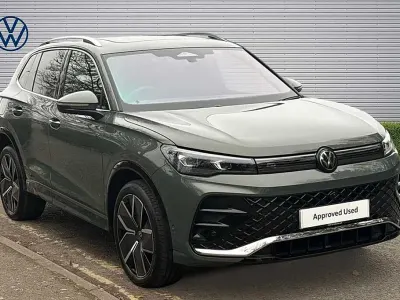 Used VW Tiguan R-line 204 HP (150 kW) 2026 Cipressino green metallic SUV