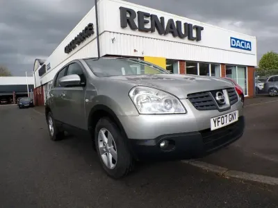 Begagnad Nissan Qashqai Acenta 141 HK (103 kW) 2007 Silver SUV