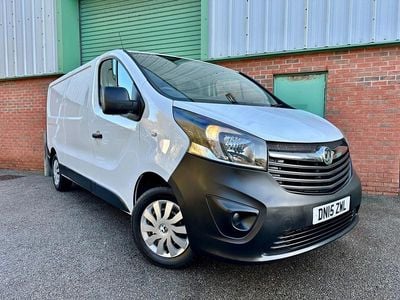 Used Vauxhall Vivaro 115 HP (84 kW) 2015 White MPV