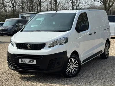 Käytetty Peugeot Expert S 2021 Valkoinen Van