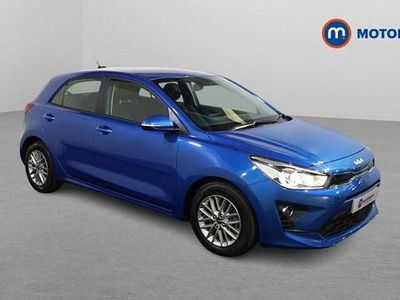 Begagnad Kia Rio 84 HK (61 kW) 2022 Blå Halvkombi