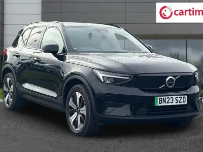 Begagnad Volvo XC40 Core 169 kW (231 HK) 2023 Svart SUV