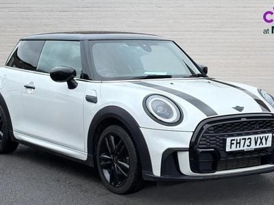 Used Mini Cooper Premium 136 HP (100 kW) 2024 White Hatchback