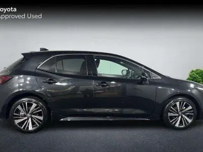 Used Toyota Corolla Design 140 HP (102 kW) 2025 Black Hatchback