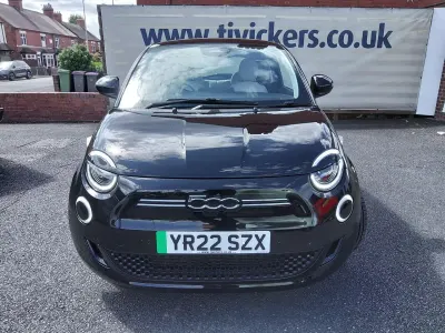 Used Fiat 500e La Prima 85 kW (116 HP) 2022 Black Hatchback