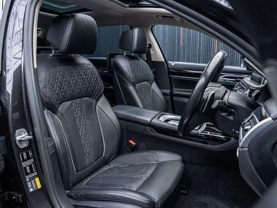 Begagnad BMW 745e Comfort Edition 389 HK (286 kW) 2022 Grå Sedan