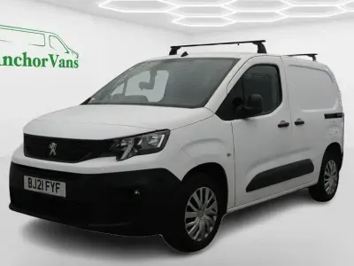 Second-hand Peugeot Partner 131 CP (96 kW) 2021 Alb Monovolum