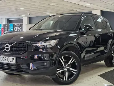 Used Volvo XC40 R-Design 156 HP (114 kW) 2019 Black SUV
