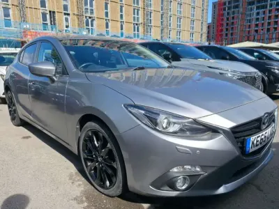 Używany Mazda 3 Inclusive 120 KM (88 kW) 2016 Srebrny Hatchback