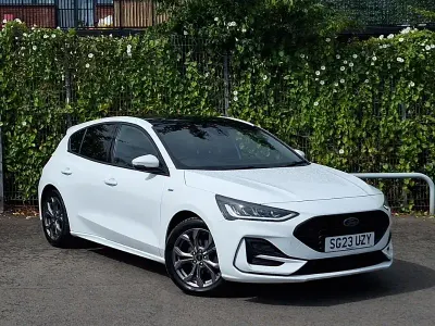 Used Ford Focus ST-Line 155 HP (114 kW) 2023 White Hatchback