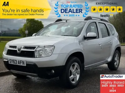 Usado Dacia Duster Lauréate 110 HP (80 kW) 2013 Prateado SUV