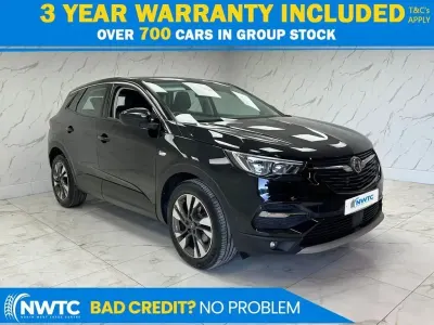 Gebraucht Vauxhall Grandland X Sport 130 PS (95 kW) 2019 Schwarz SUV