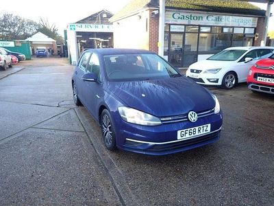 Blue Used 2018 VW Golf VII SE Hatchback | £12,490 (Fair price)