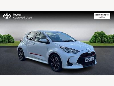 Used Toyota Yaris Hybrid Design 116 HP (85 kW) 2024 White Hatchback