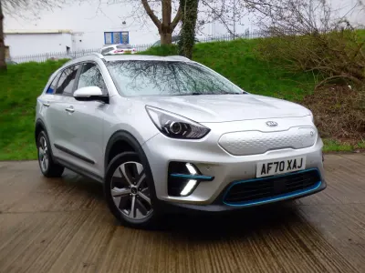 Begagnad Kia e-Niro 63 kW (87 HK) 2020 Silver SUV