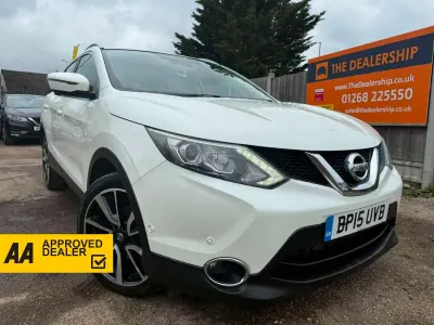Used Nissan Qashqai Tekna 130 HP (95 kW) 2015 White SUV