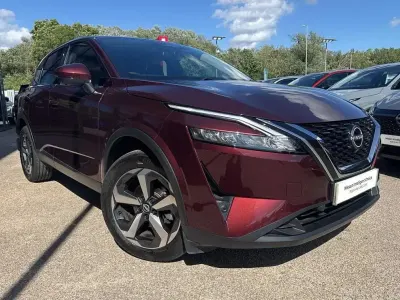 Used Nissan Qashqai N-Connecta 155 HP (114 kW) 2024 Red SUV