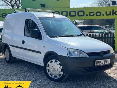 Used Vauxhall Combo 75 HP (55 kW) 2007 White MPV