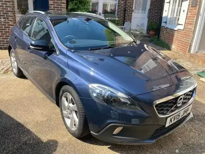 Usado Volvo V40 2015 Azul Citadino