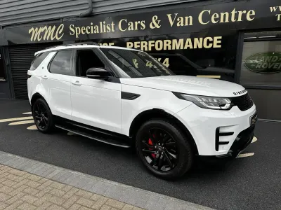 Usado Land Rover Discovery 5 Landmark 306 HP (225 kW) 2020 Branco SUV