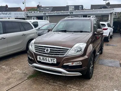 Used SsangYong Rexton 178 HP (130 kW) 2015 Brown SUV