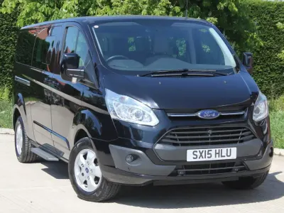 Usado Ford Tourneo Limited 155 HP (114 kW) 2015 Preto Monovolume